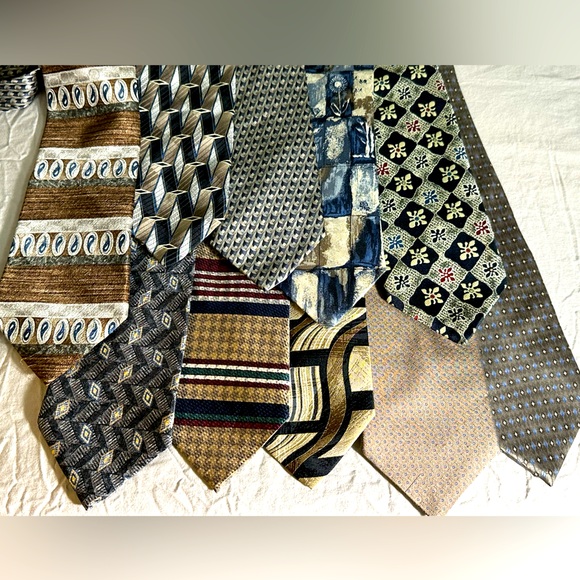 Vintage Silk Tie Lot x 10 – Pierre Cardin, Perry Ellis, Duck Head, & More - Picture 1 of 8
